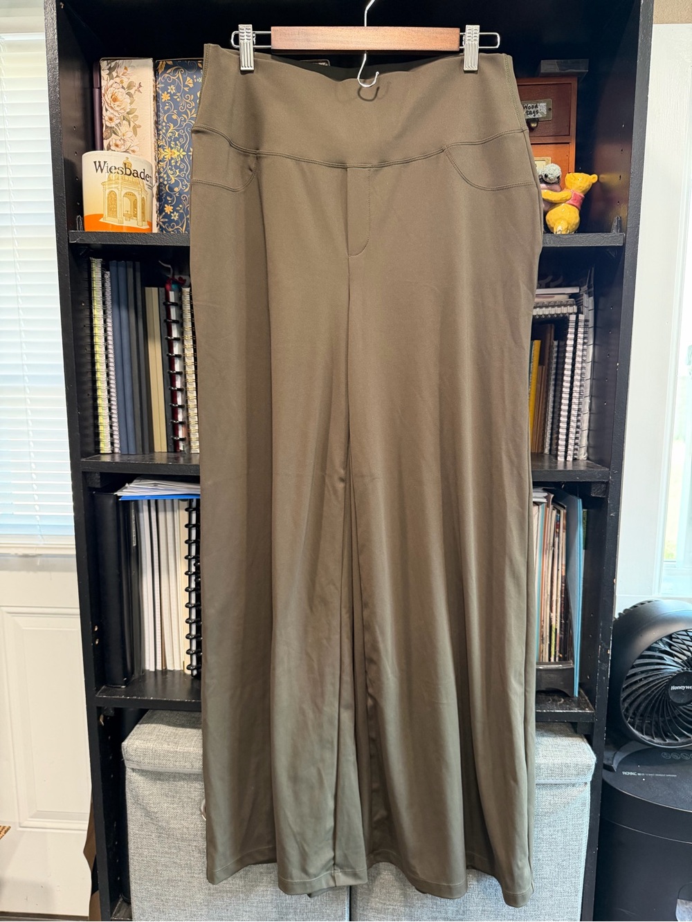 HALARA Wide-Leg Ponte Pants in Olive Green